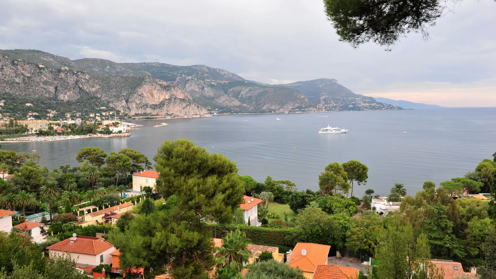 Villas and pine gardens above the bay of Beaulieu-sur-Mer