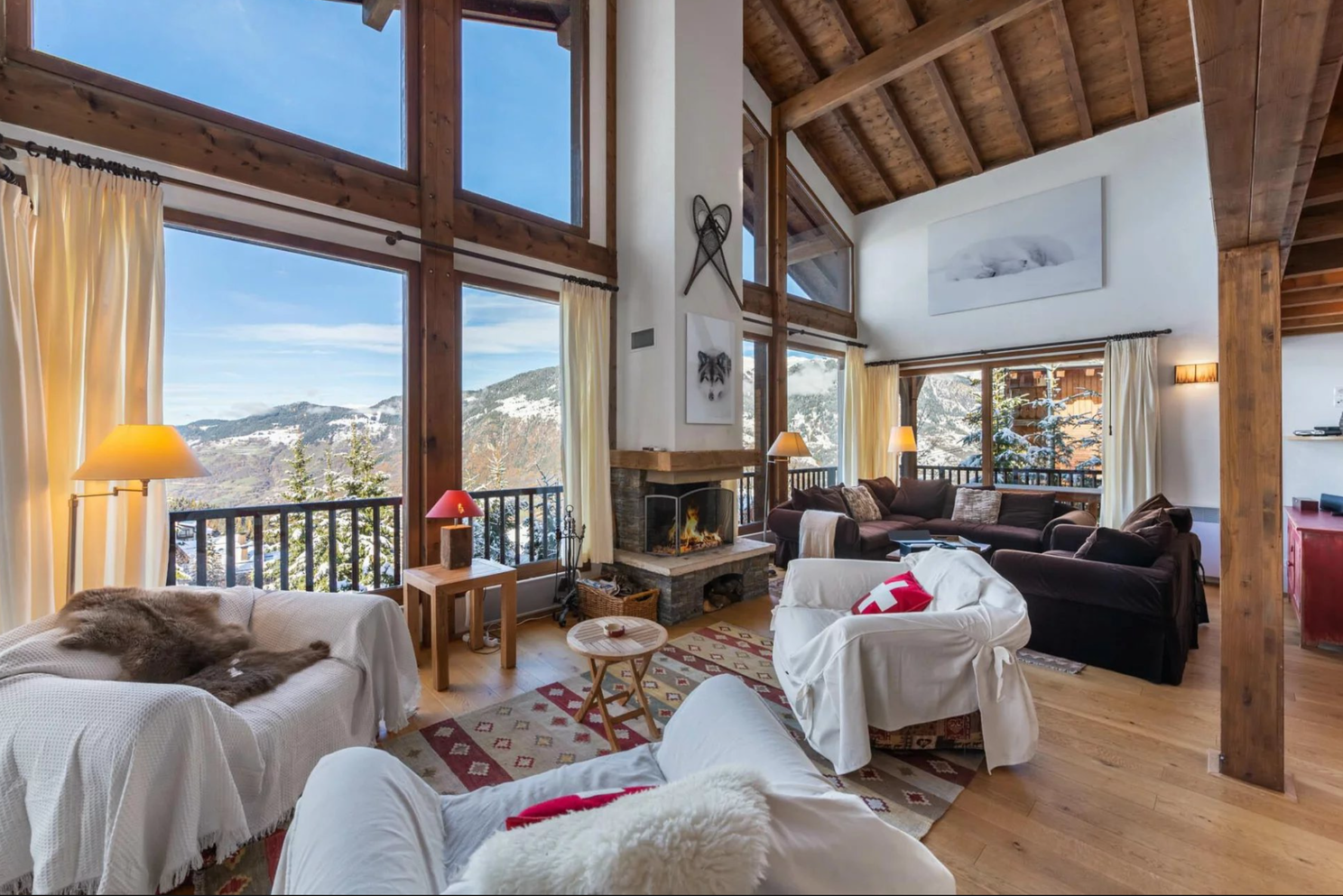 (REF CH-2551) 6,480 ~ 9,300 €/week
