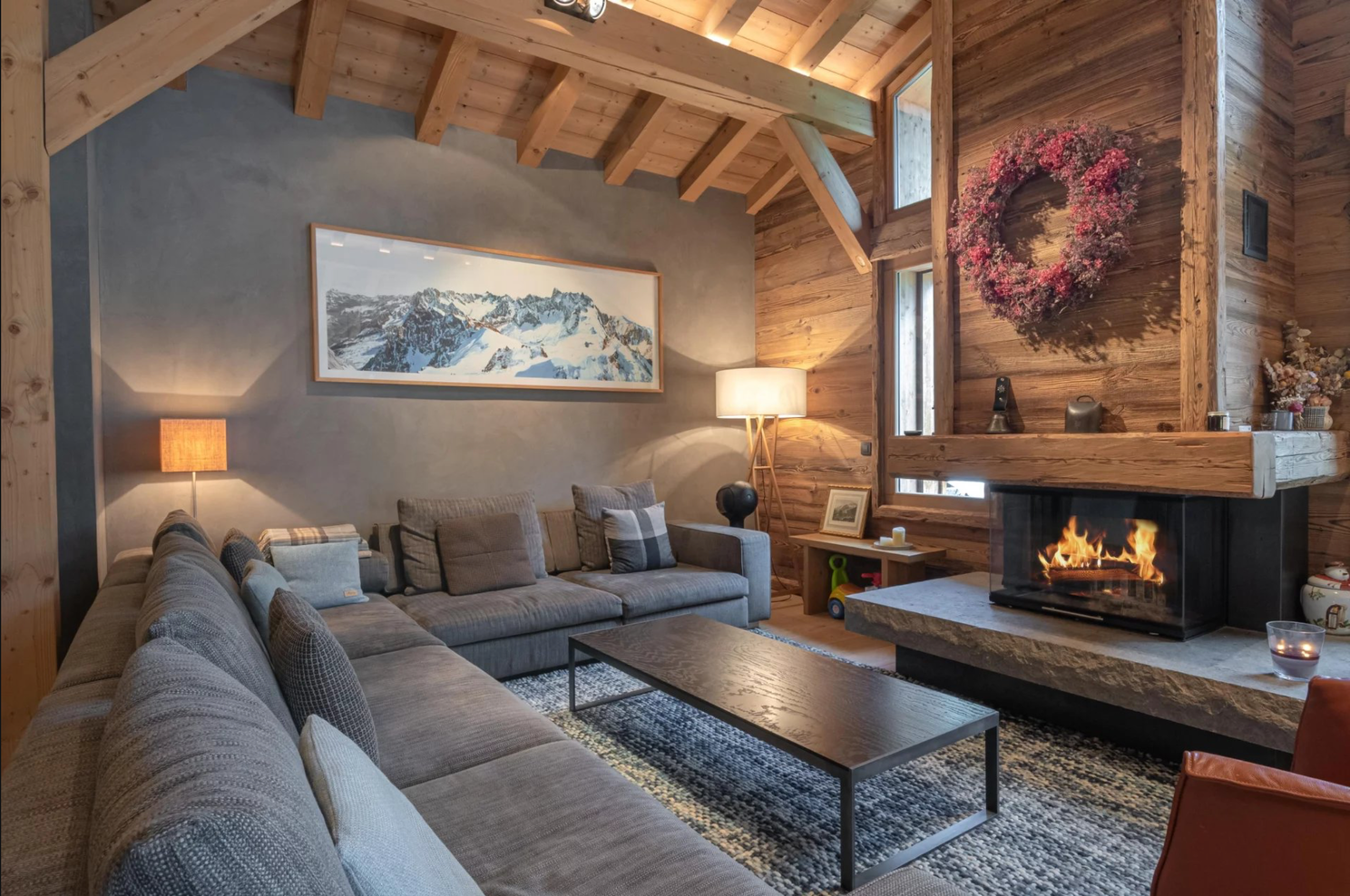 Chamonix's Mosaic of Adventures: Peaks, Valleys & Luxury by Carlton International 2 Realtor on the French Riviera , Asher McInerney , Agent , Real Estate Agent (REF CH-3390) 8,020 ~ 12,370 €/week 4 Bedroom Chalet near the center of Chamonix