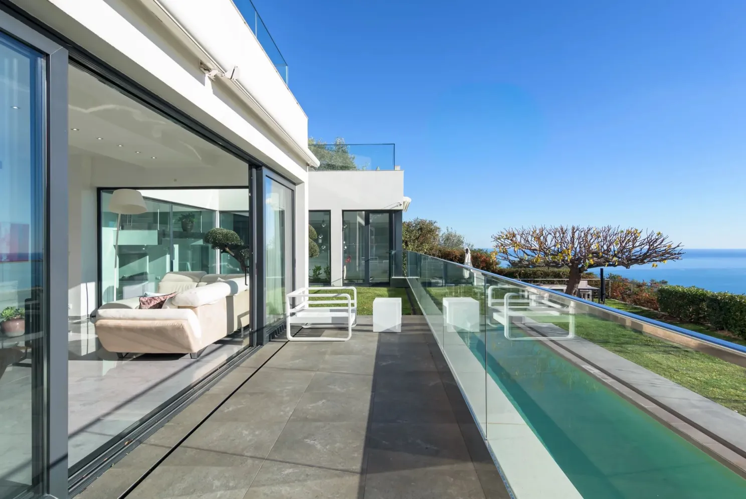 Ref: 15547 Stunning 4 bedroom villa with panoramic views (€3,700,000)