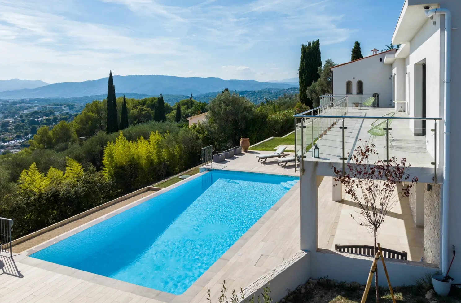 Realtor on the French Riviera , Asher McInerney , Agent , Real Estate Agent