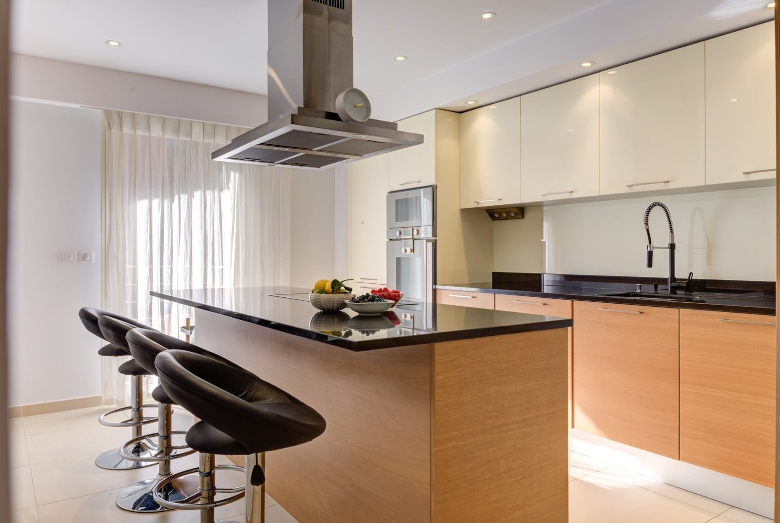 A14 THEOULE - Kitchen